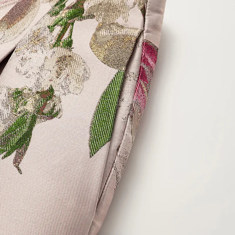 "Imperial Garden Teatime" Italian jacquard shorts - Magnolia 