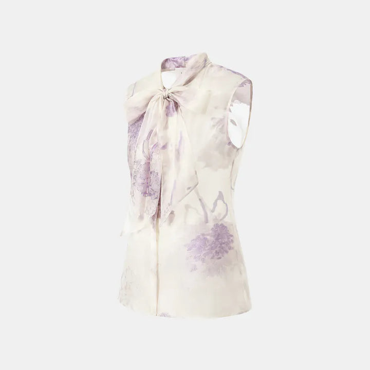 “Brunch at Ritz.” 義大利 Valentino 提花面料綁帶上衣