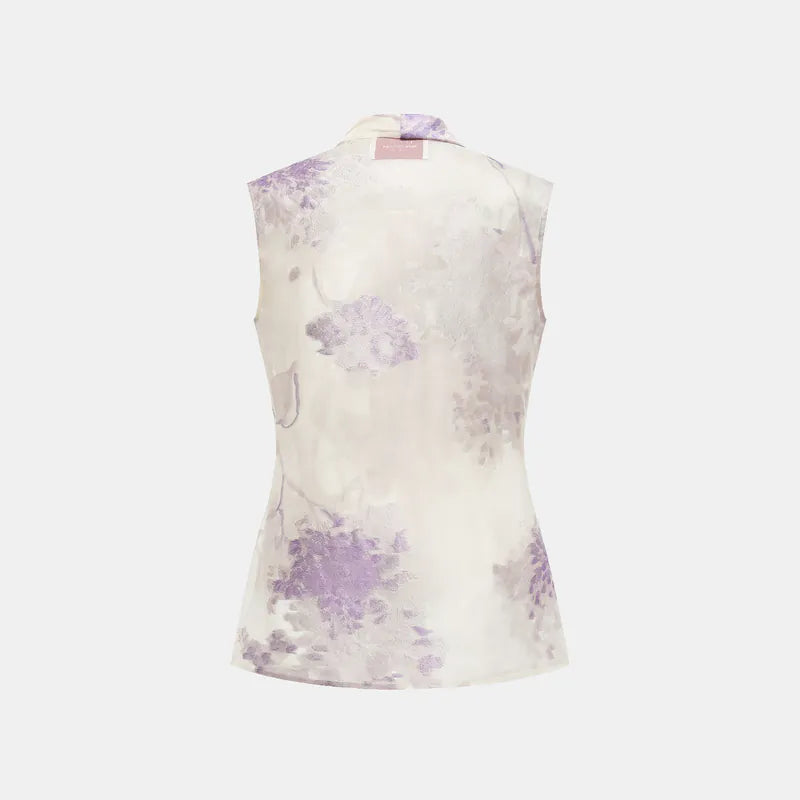 “Brunch at Ritz.” 義大利 Valentino 提花面料綁帶上衣