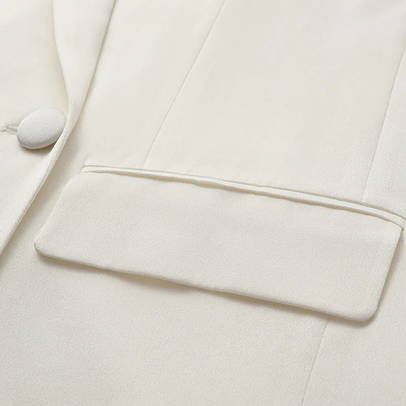 "British Elegance" Oversized Blazer - White 