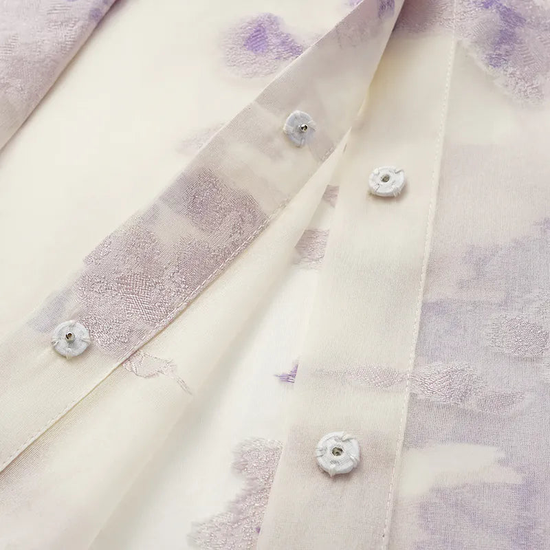 “Brunch at Ritz.” 義大利 Valentino 提花面料綁帶上衣