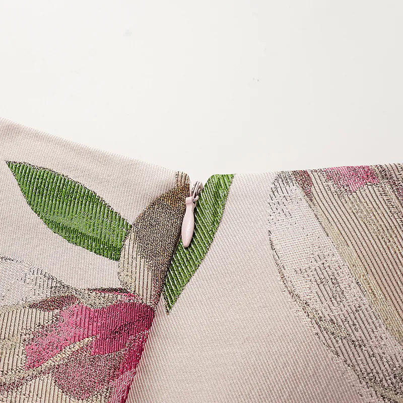 "Imperial Garden Teatime" Italian jacquard shorts - Magnolia 