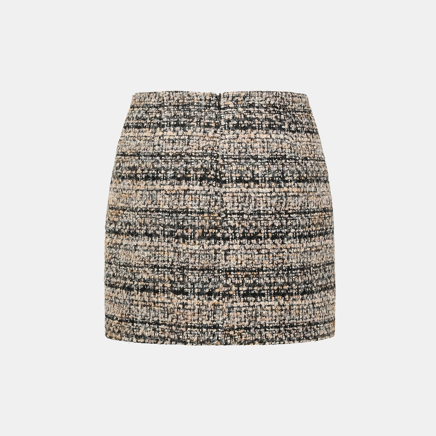 “Knightsbridge citywalk.” 花呢褲裙—駝/黑