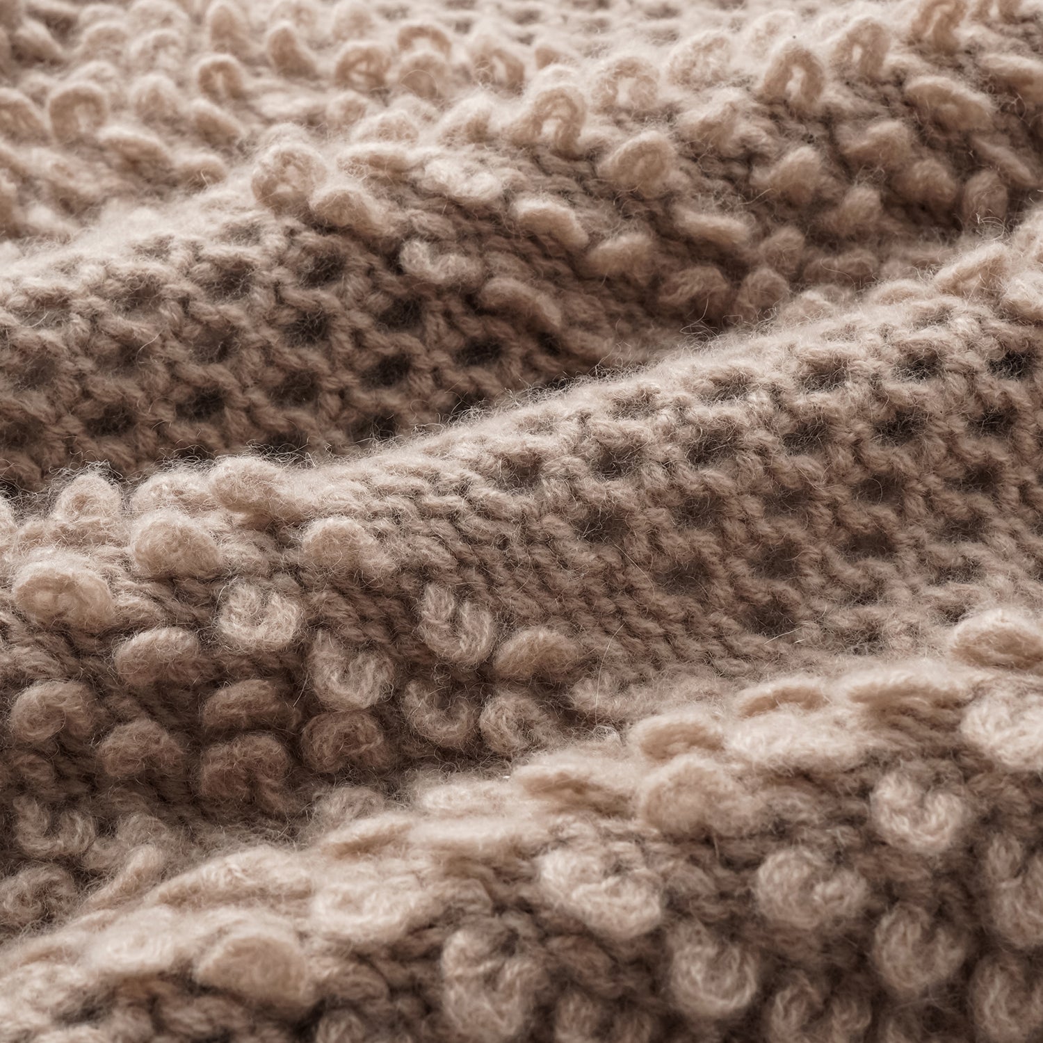 “Winter Diary” 100% Cashmere雲絨立體羽圈針織開衫—Field Fluff穗野絮棕