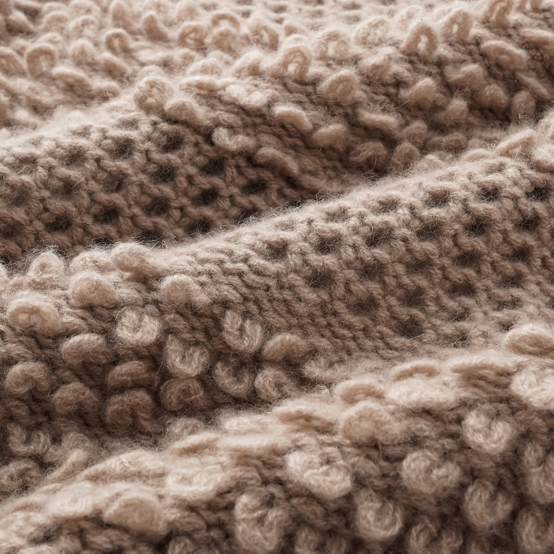 “Winter Diary” 100% Cashmere雲絨立體羽圈針織開衫—Field Fluff穗野絮棕