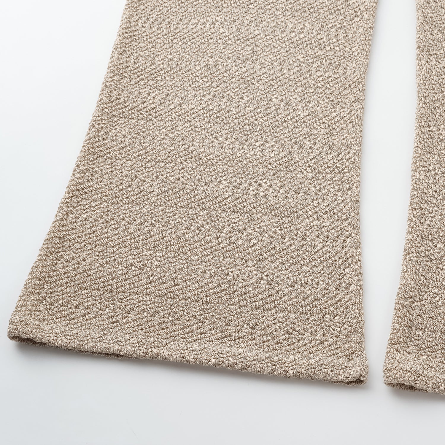 "Hug to Sleep." 雲感絲柔輕織居家長褲—夢落