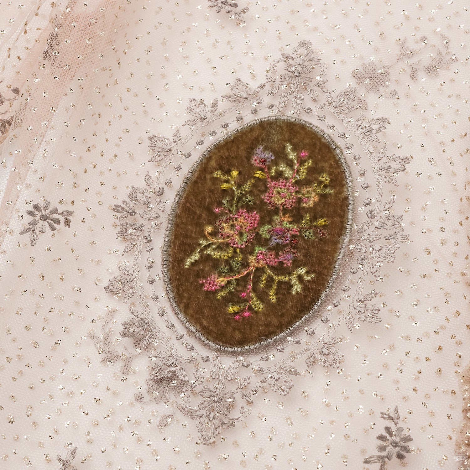 "Quiet Mastery."法國頂級絨繡工藝藏鑽織邊蕾絲開衫—Chanson Brodée香頌緹語