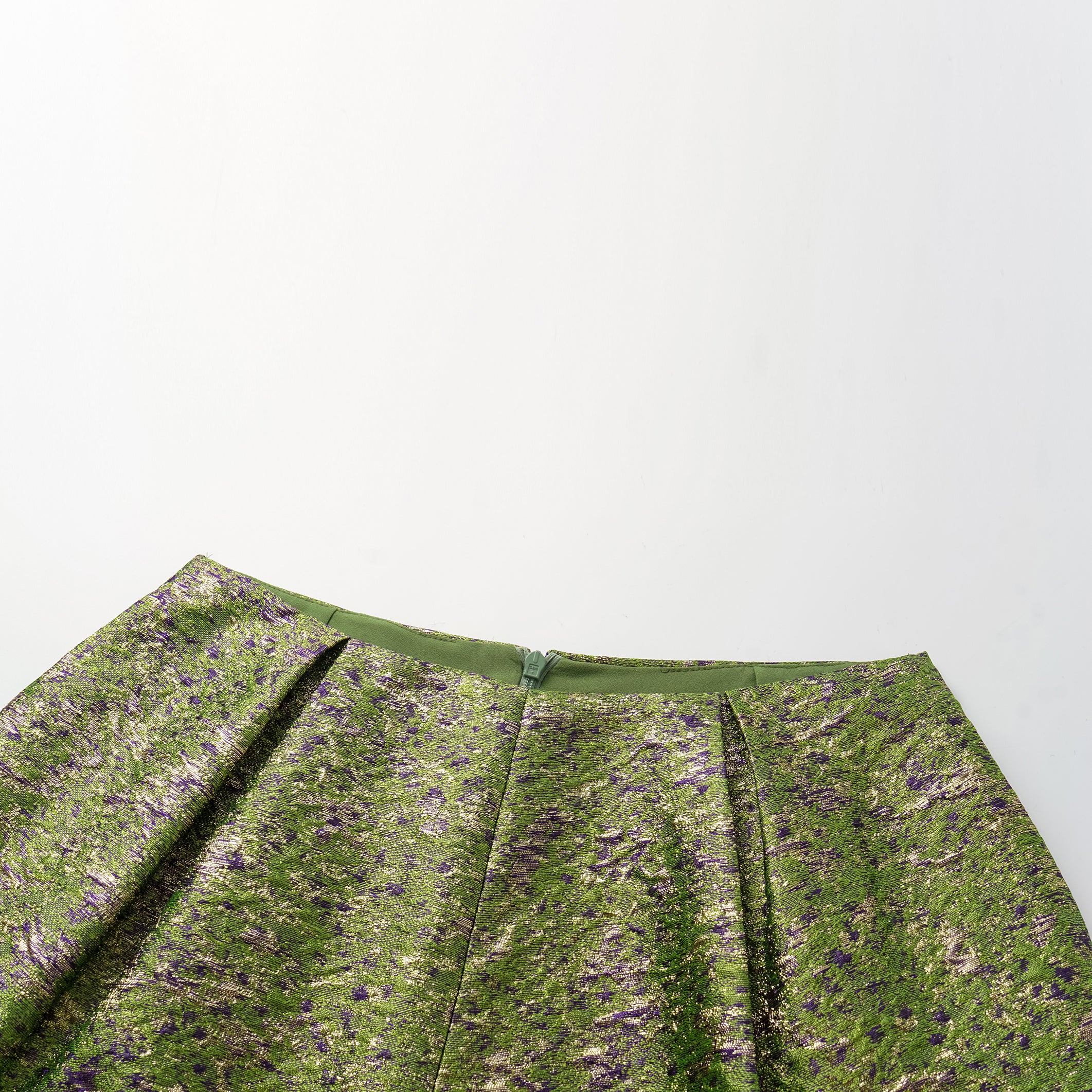 "Imperial Garden Teatime"  義大利立體提花輕國風短褲—珠點翠墨