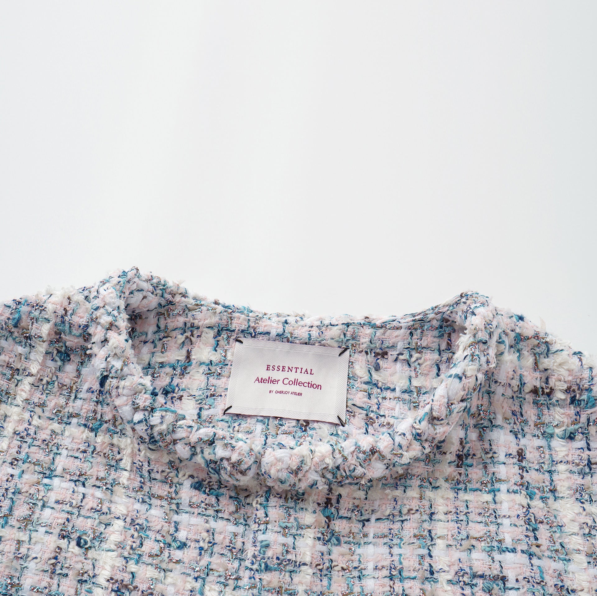 Arcade of CherJoy Atelier."法國經典織藝花呢外套—Southbank Muse南岸畫廊