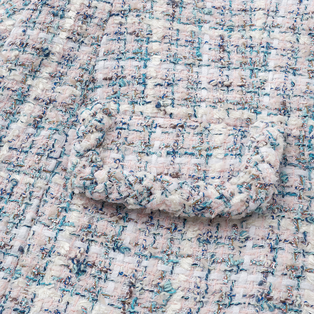 Arcade of CherJoy Atelier."法國經典織藝花呢外套—Southbank Muse南岸畫廊