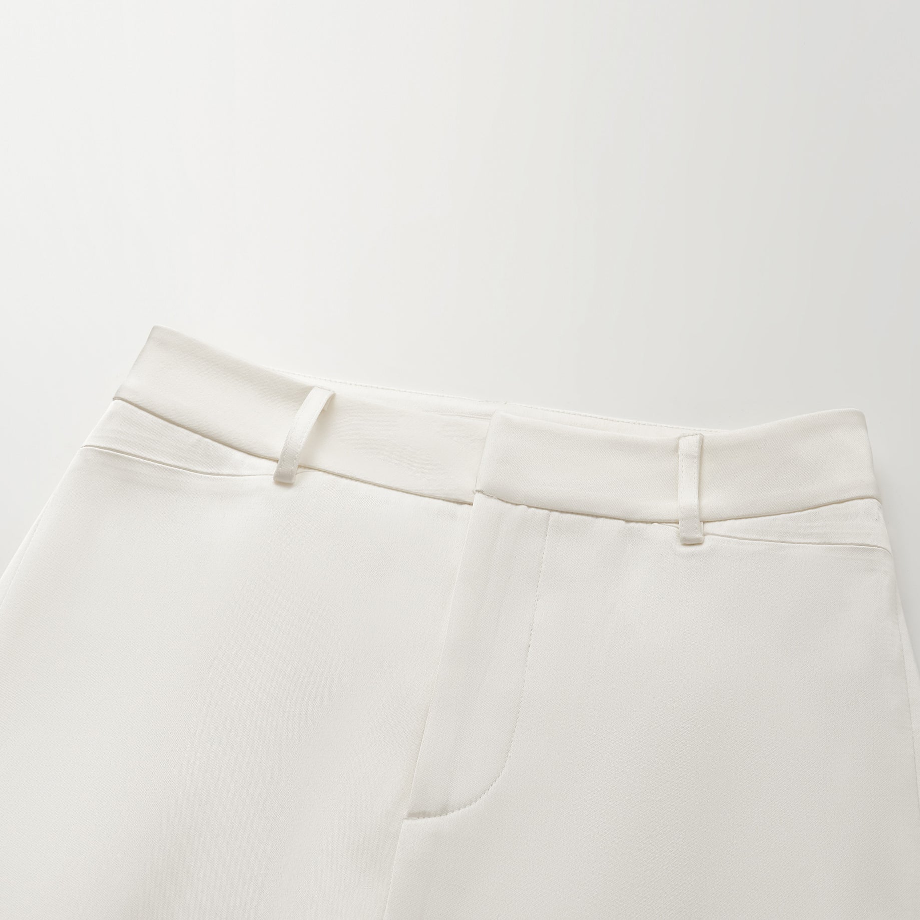 “Easy-go Chic” 重磅醋酸九分褲—簡光白