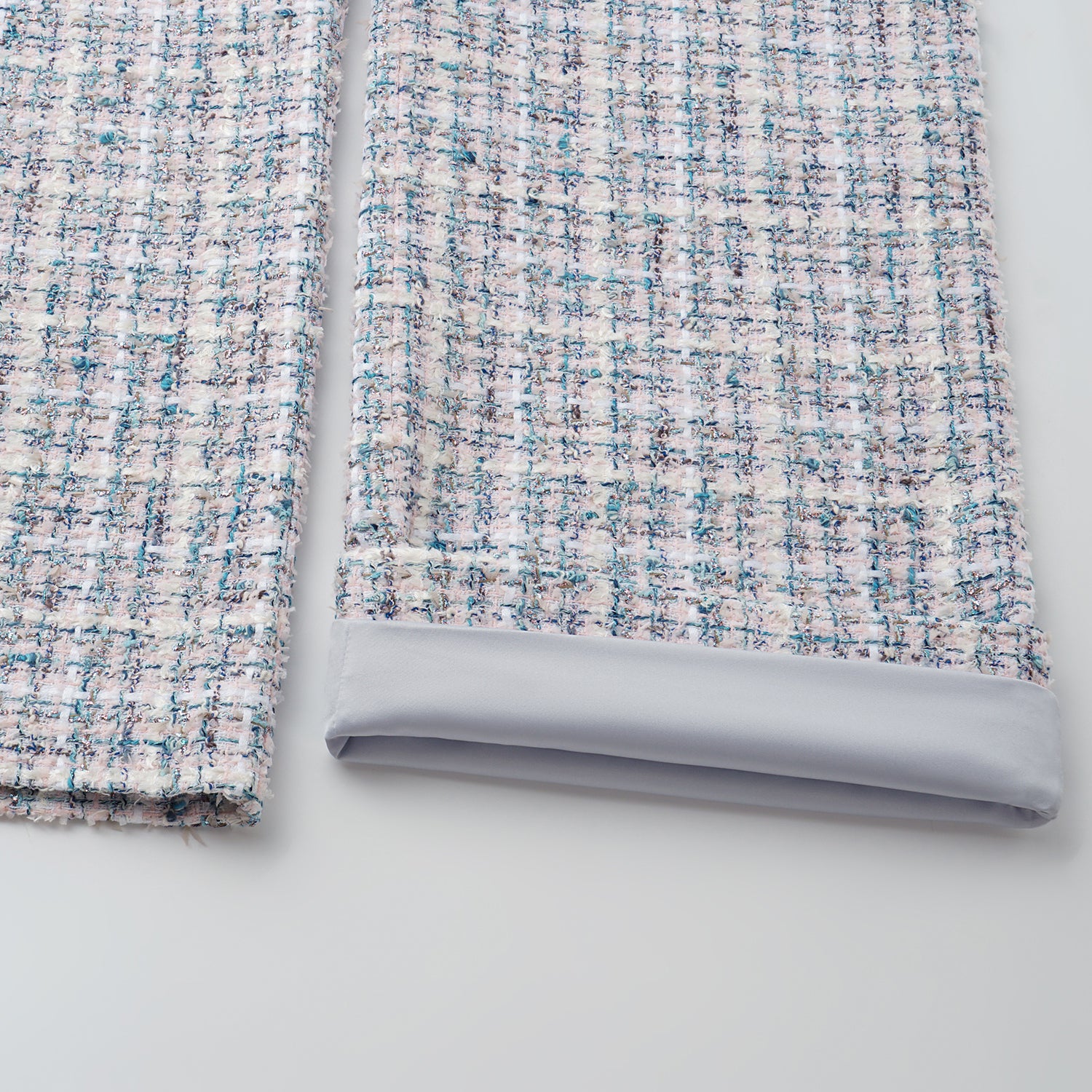 "Arcade of CherJoy Atelier."法國經典織藝花呢長褲—Southbank Muse南岸畫廊