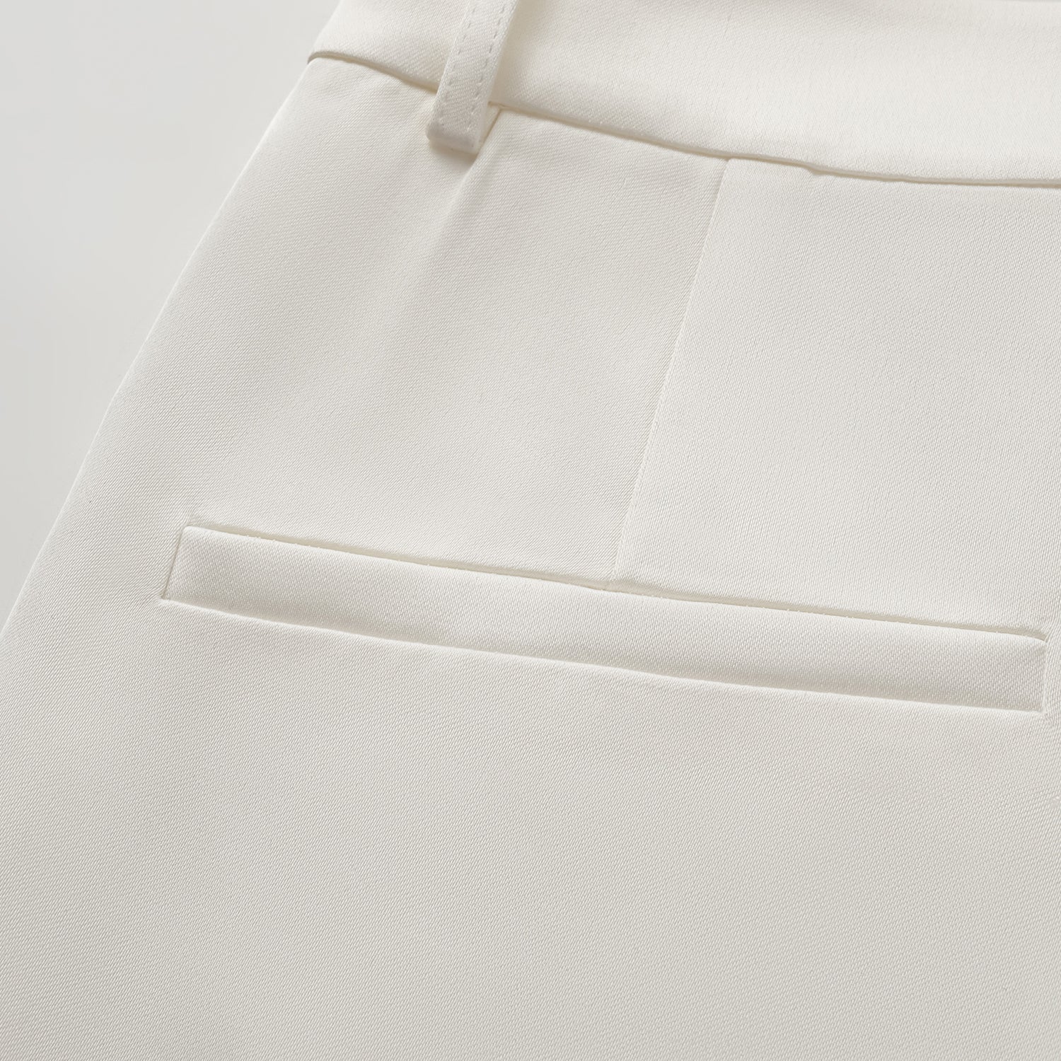 “Easy-go Chic” 重磅醋酸九分褲—簡光白