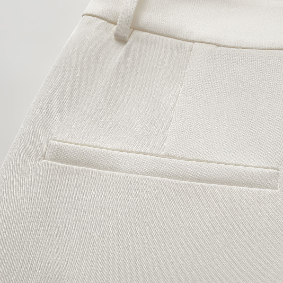 "Easy-go Chic" Heavy Acetate Cropped Pants - Simple White 