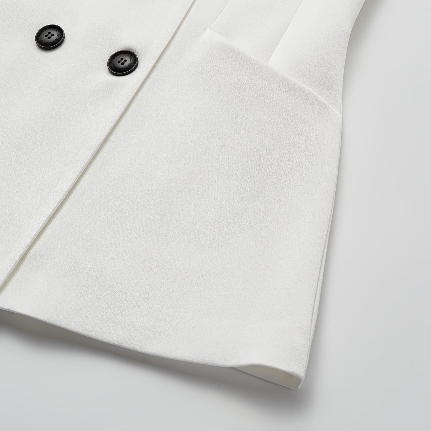 "Speak Sleek." 醋酸雙排扣西裝外套—White