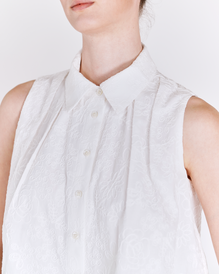 “Gallery Hours”義大利純棉立體線繡工藝剪裁襯衫背心—White Reverie白境花影