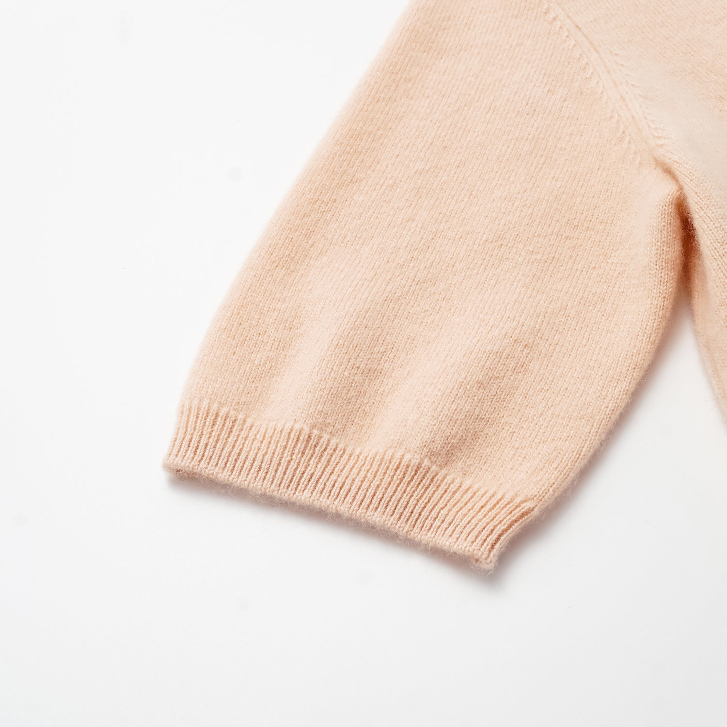 “Cash-In Collection 財“ 100% Baby Cashmere 五分袖V領上衣（Yarn by Loro Piana）— Nude