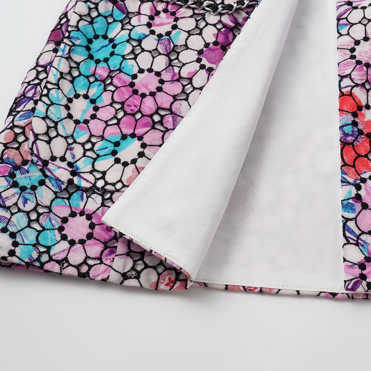 “Brunch in Provence” 義大利彩墨純棉蕾絲綁帶馬甲背心— 綺紫夢春 Lavender Reverie