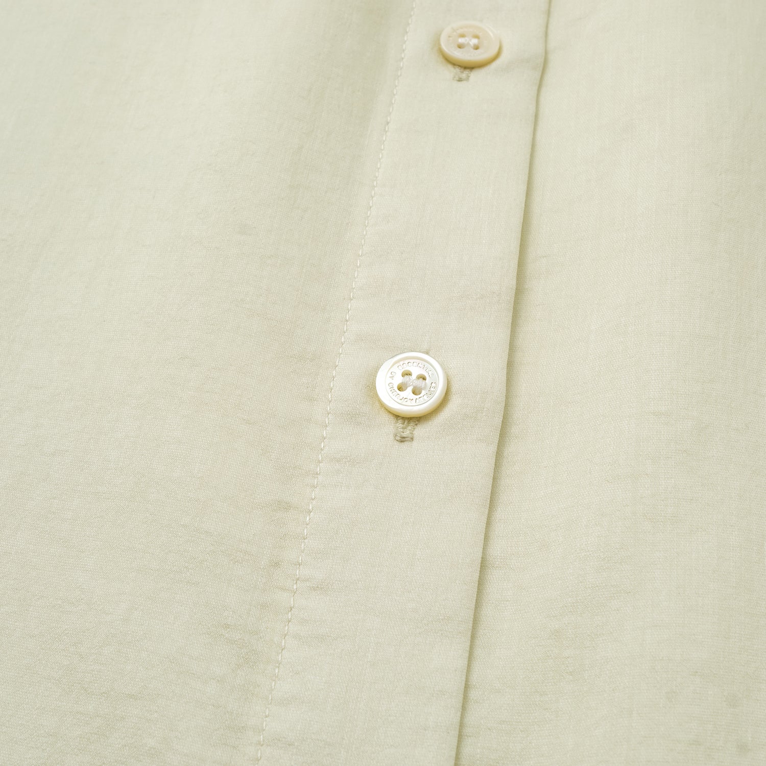 “知性時刻” 天絲緞面雪紡Oversized襯衫—鵝黃