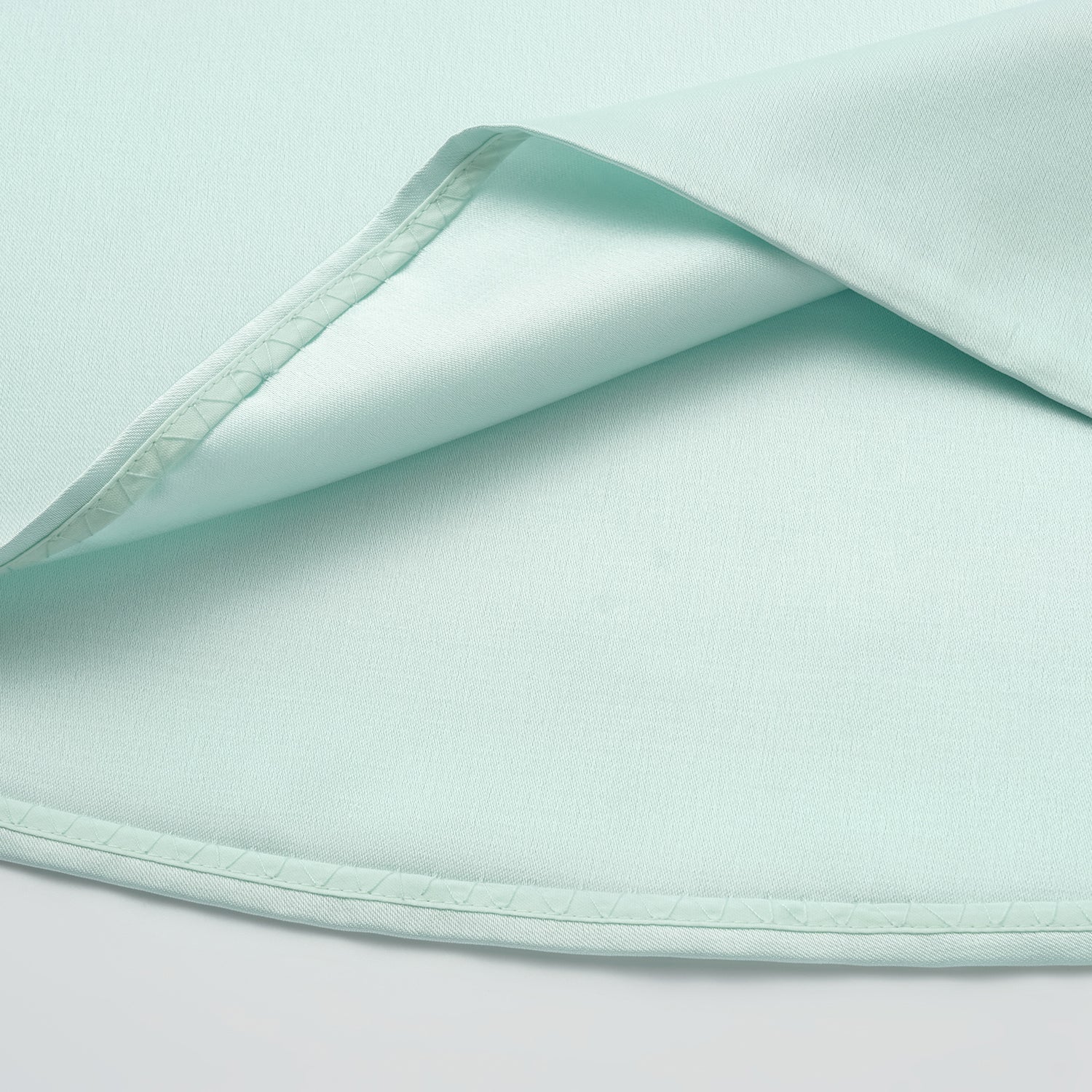 "Weekend at Monaco." 重磅緞面拼接工藝背心 — Mint