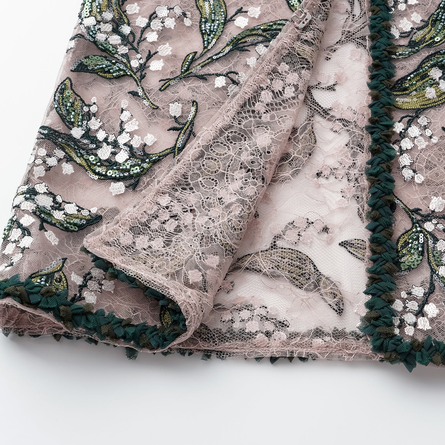 "Imperial Garden Teatime."  奢華珠繡蕾絲開衫—Jade Aroma翠影凝香