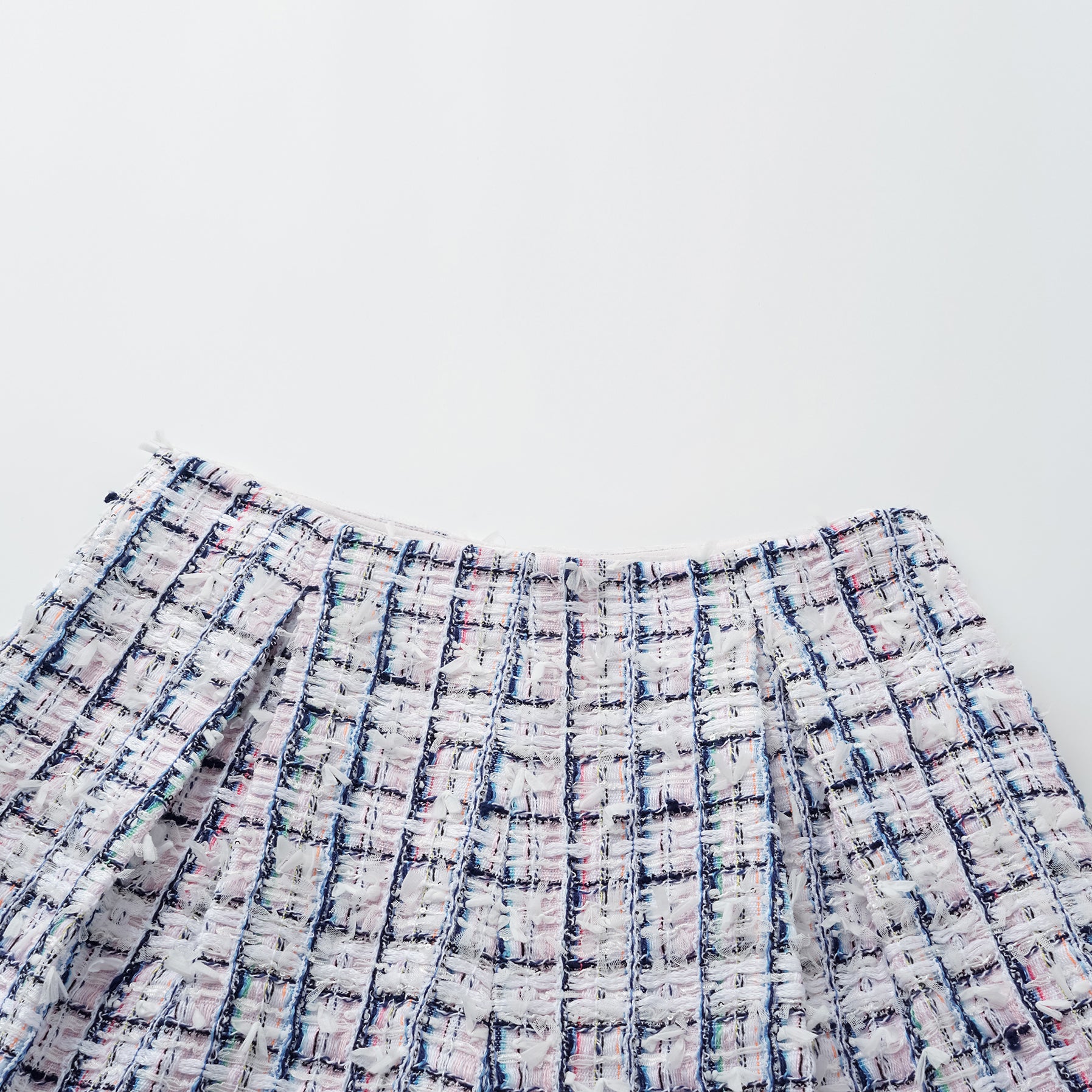 “Weekend at Monaco” 法國輕薄花呢短褲—Rosewood Path藍岸薔薇