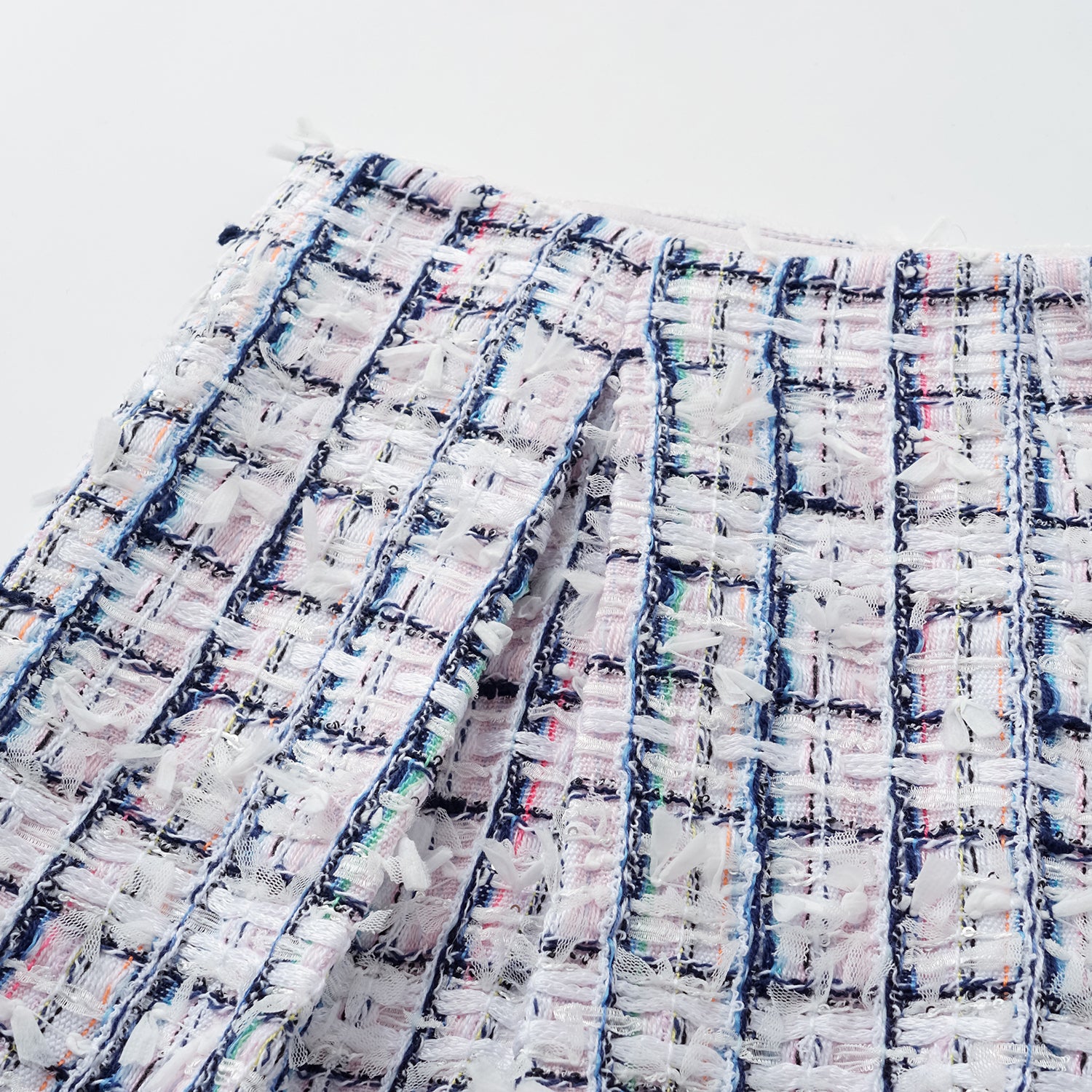 “Weekend at Monaco” 法國輕薄花呢短褲—Rosewood Path藍岸薔薇