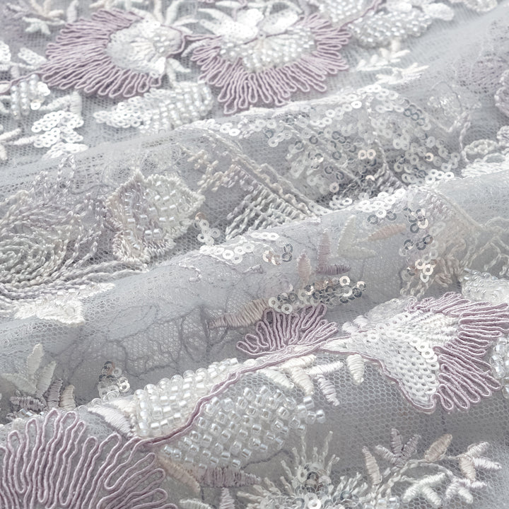 "Imperial Garden Teatime"點景白描奢華珠繡蕾絲輕國風上衣—Woven Breeze聽風絮