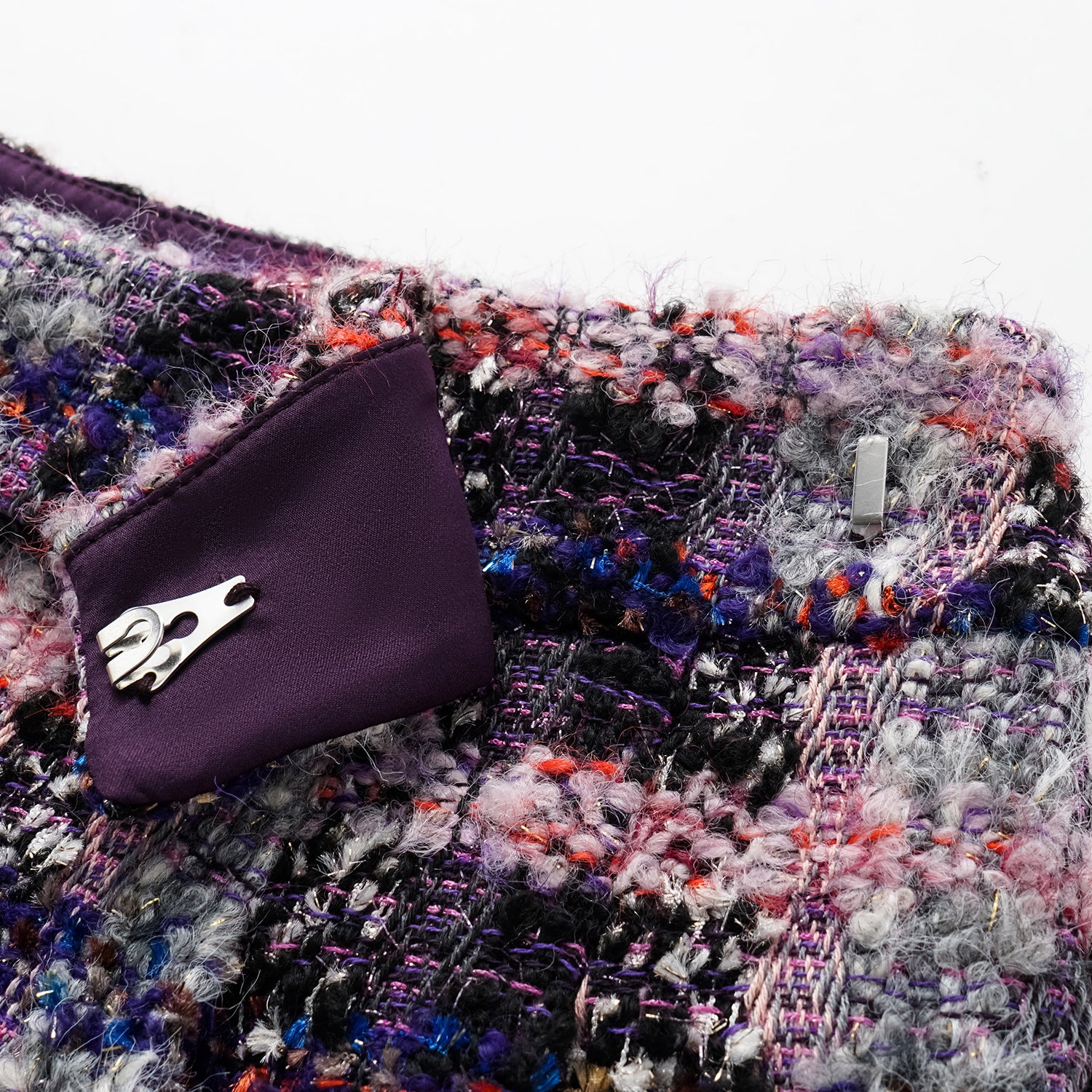 "Brunch at Ritz." 羊毛花呢短褲—Cosmic Macaron