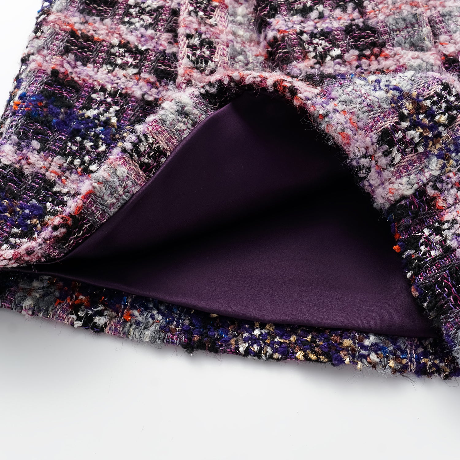 "Brunch at Ritz." 羊毛花呢短褲—Cosmic Macaron