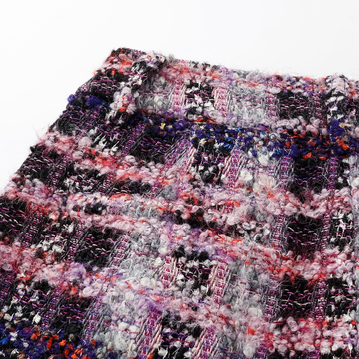 "Brunch at Ritz." 羊毛花呢短褲—Cosmic Macaron