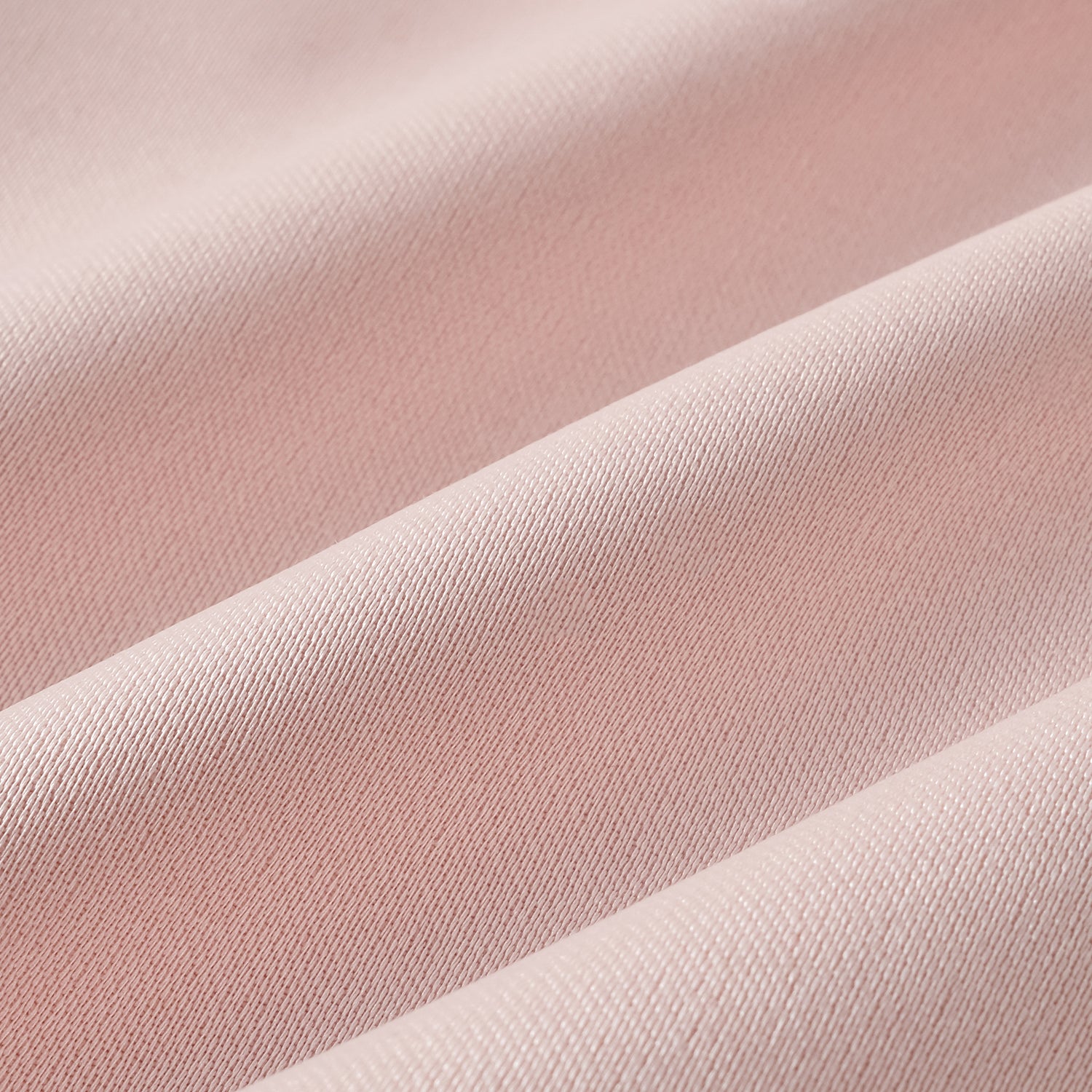 "Weekend at Monaco." 重磅緞面短褲 — Pink