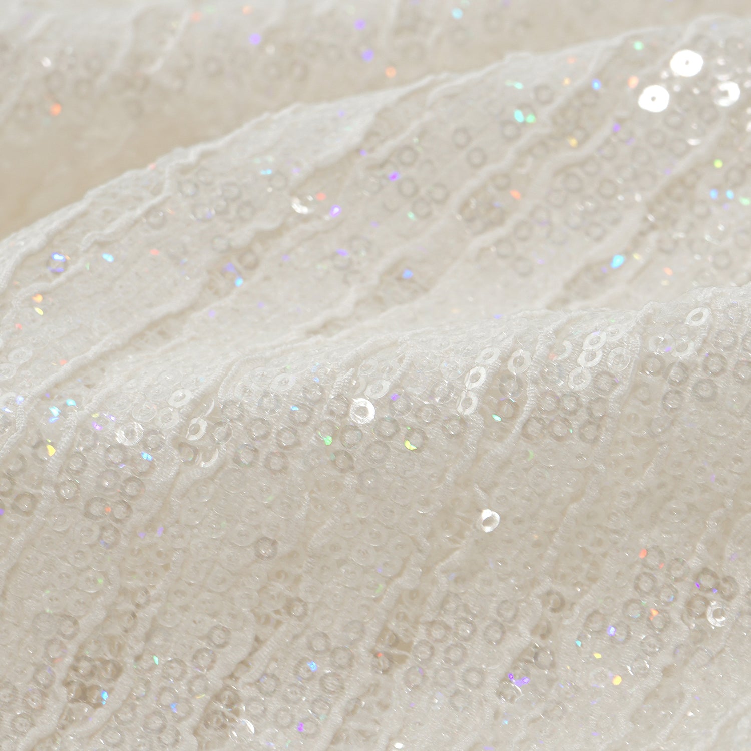 "Weekend at Monaco." 鏤花工藝亮片蕾絲襯衫—Moonlit Luster 盧卡月光