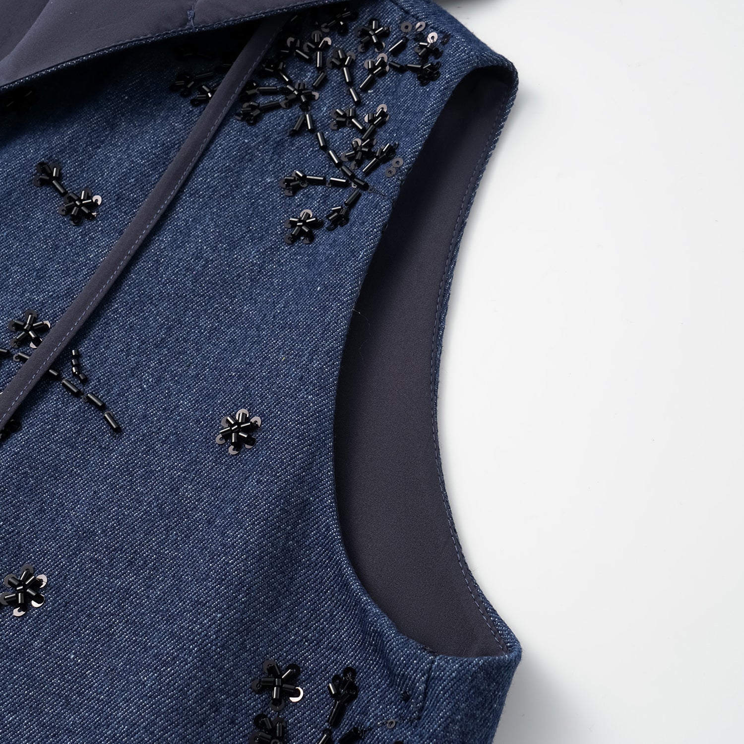 “春意” 義大利珠繡連帽輕國風馬甲背心