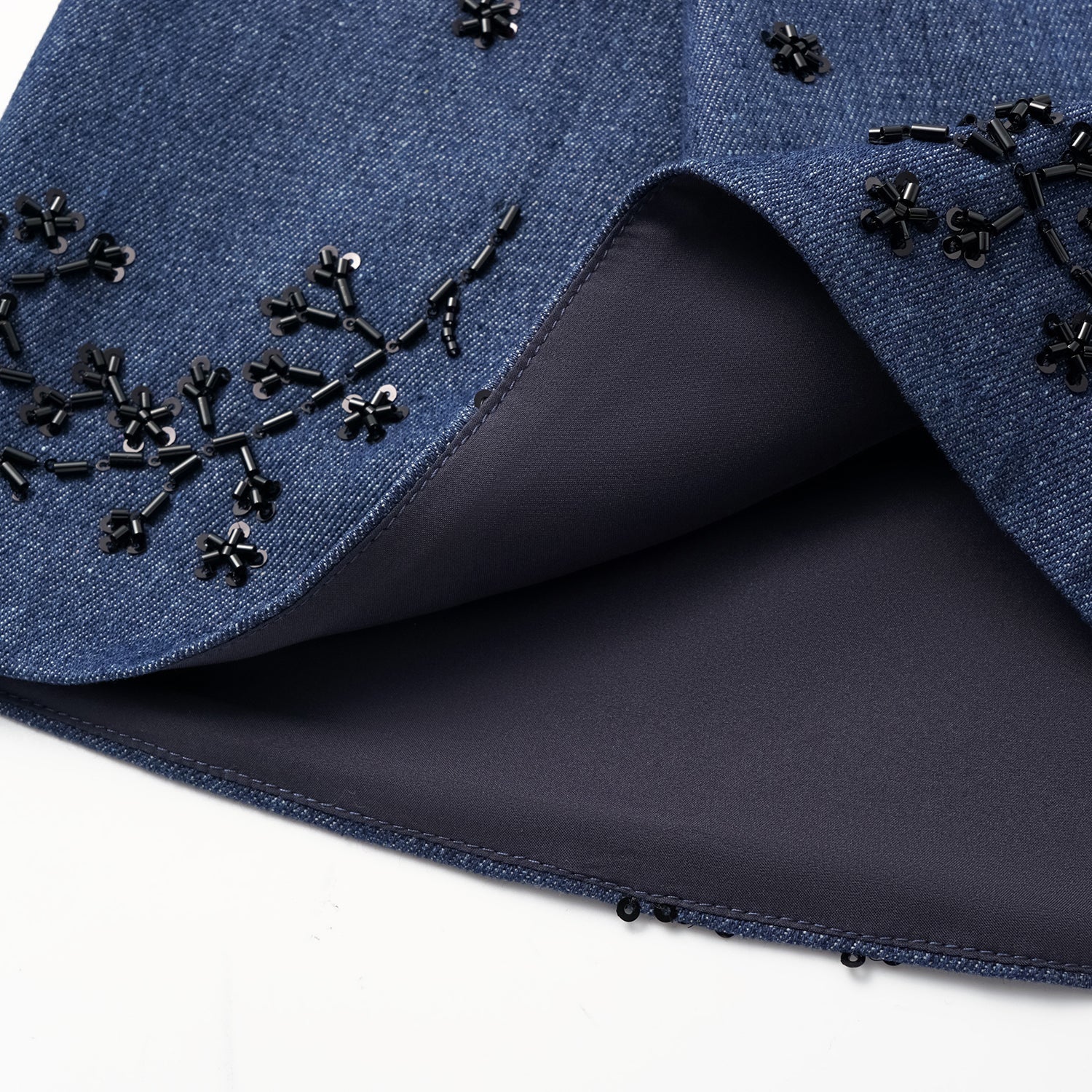 “春意” 義大利珠繡短褲