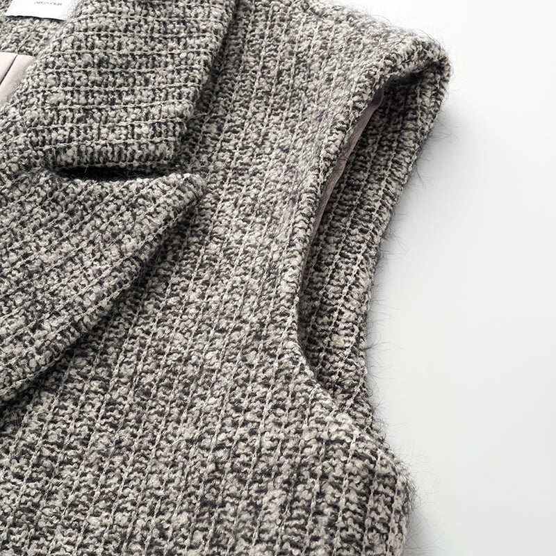 "Chelsea Citywalk." 西裝馬甲背心—Ashen Radiance