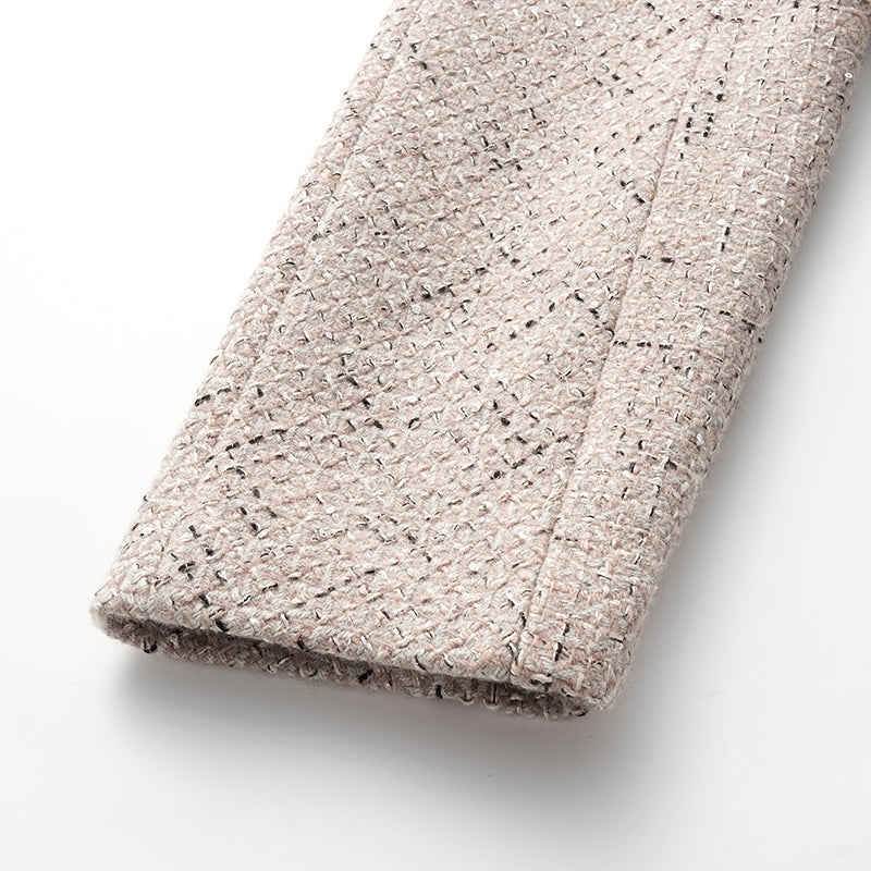 “Chelsea tea time.” 羊毛花呢蛹型大衣—Antique Mirage