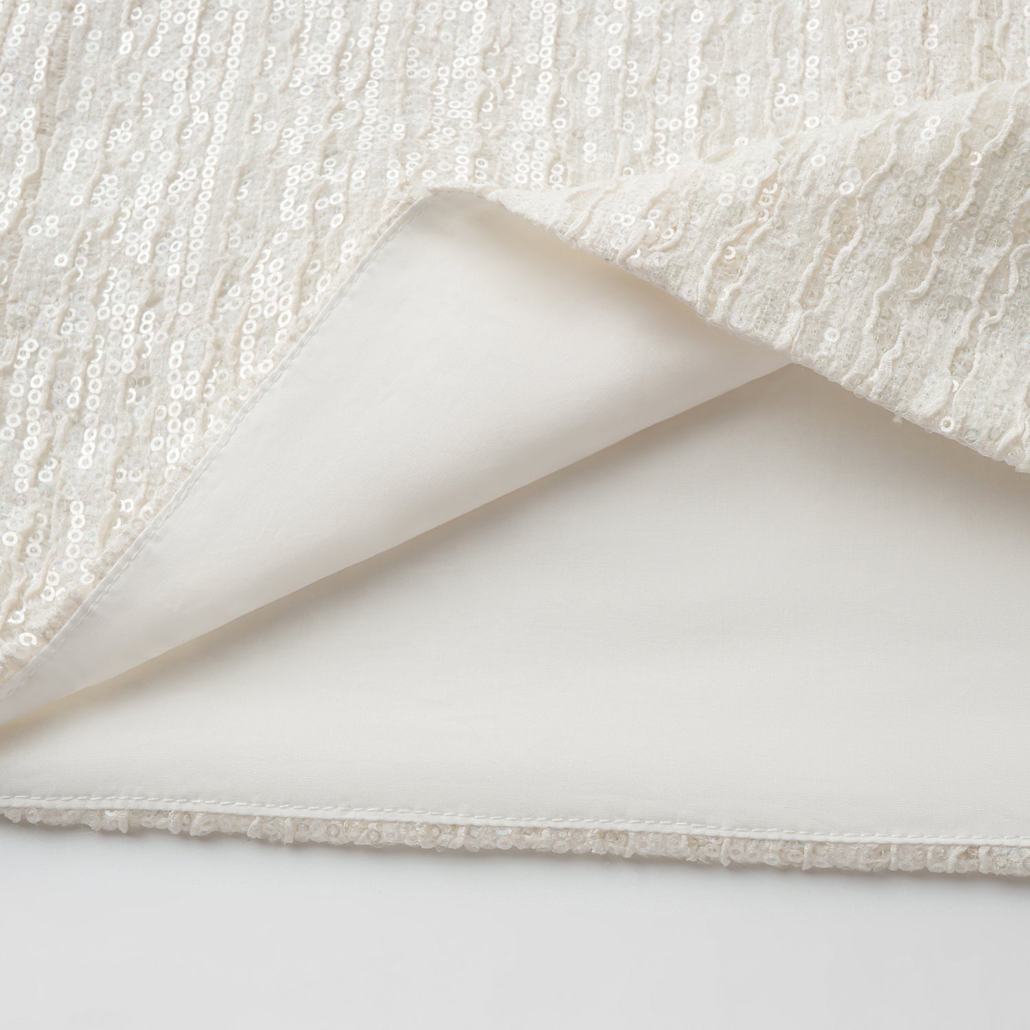 "Weekend at Monaco." 鏤花工藝亮片蕾絲洋裝—Moonlit Luster 盧卡月光