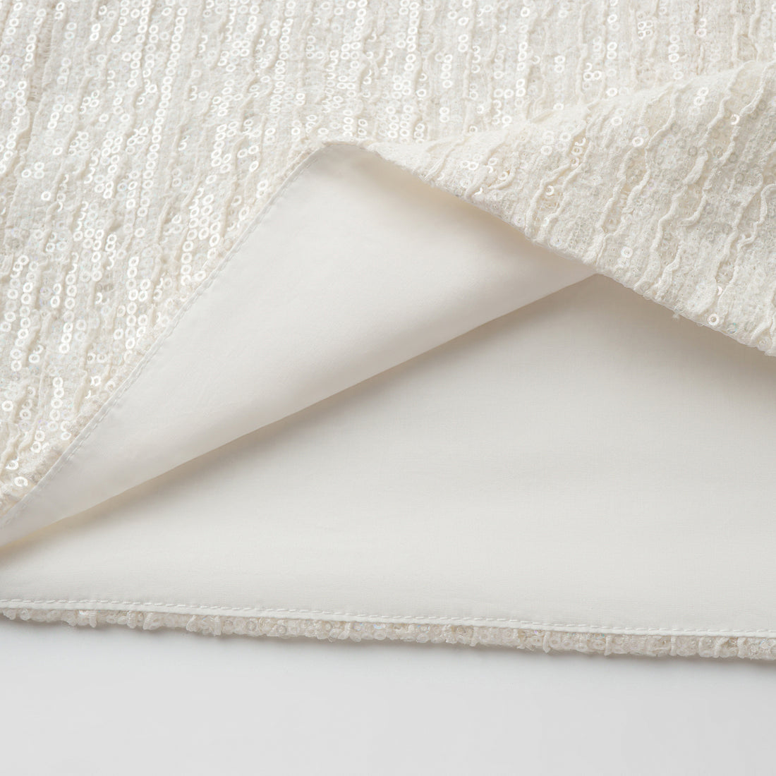 "Weekend at Monaco." 鏤花工藝亮片蕾絲洋裝—Moonlit Luster 盧卡月光