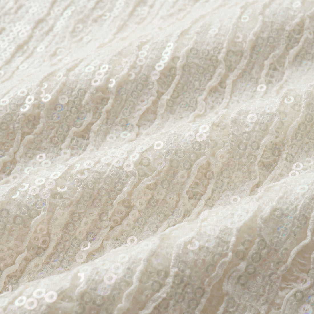 "Weekend at Monaco." 鏤花工藝亮片蕾絲洋裝—Moonlit Luster 盧卡月光