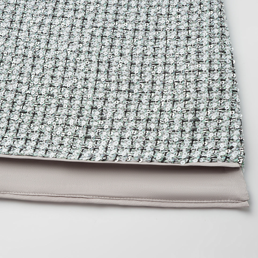 “Weekend at Monaco” 彩織亮片鑲藝花呢背心—Chartreuse Swizzle夏翠絲旋舞