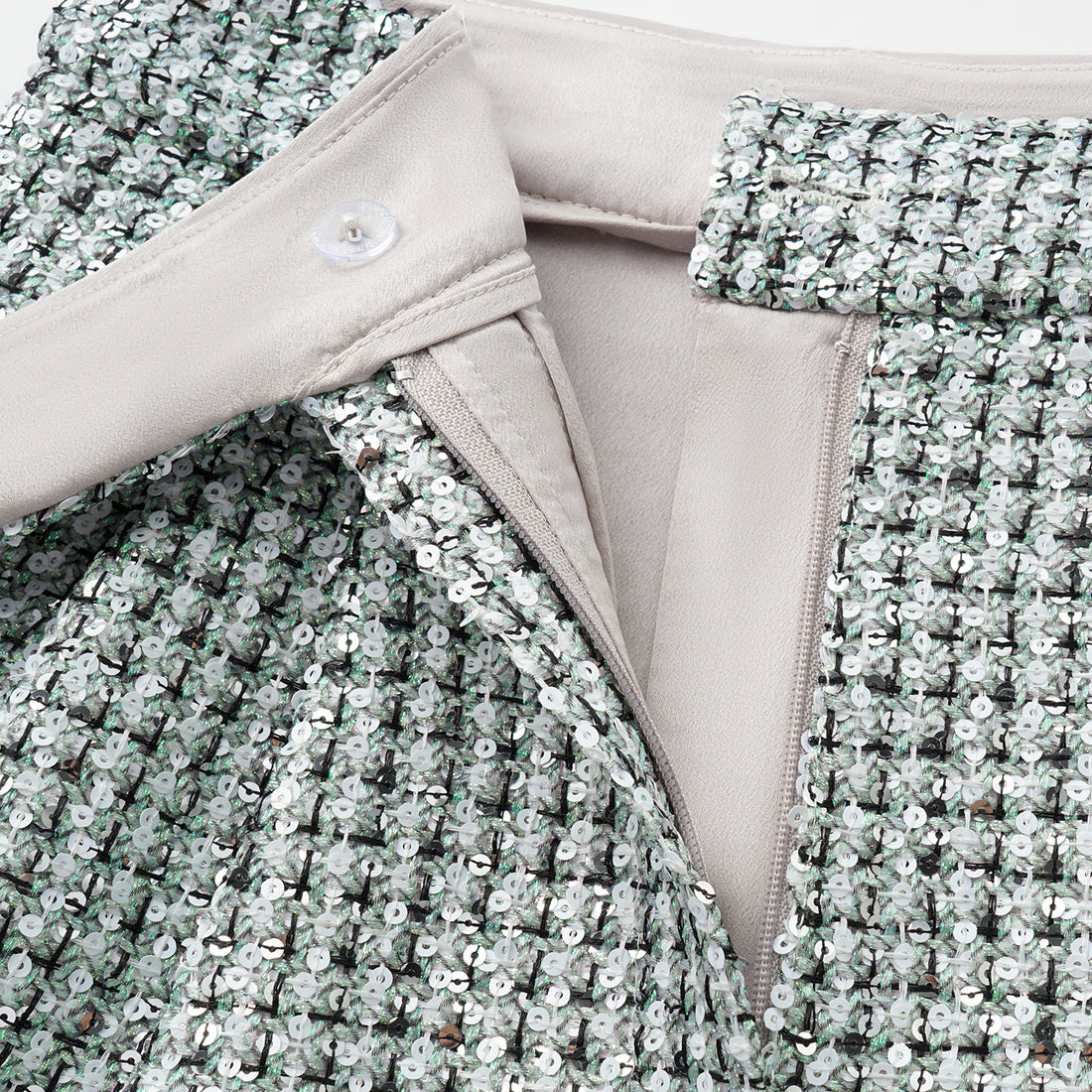 “Weekend at Monaco” 彩織亮片鑲藝花呢短褲—Chartreuse Swizzle夏翠絲旋舞