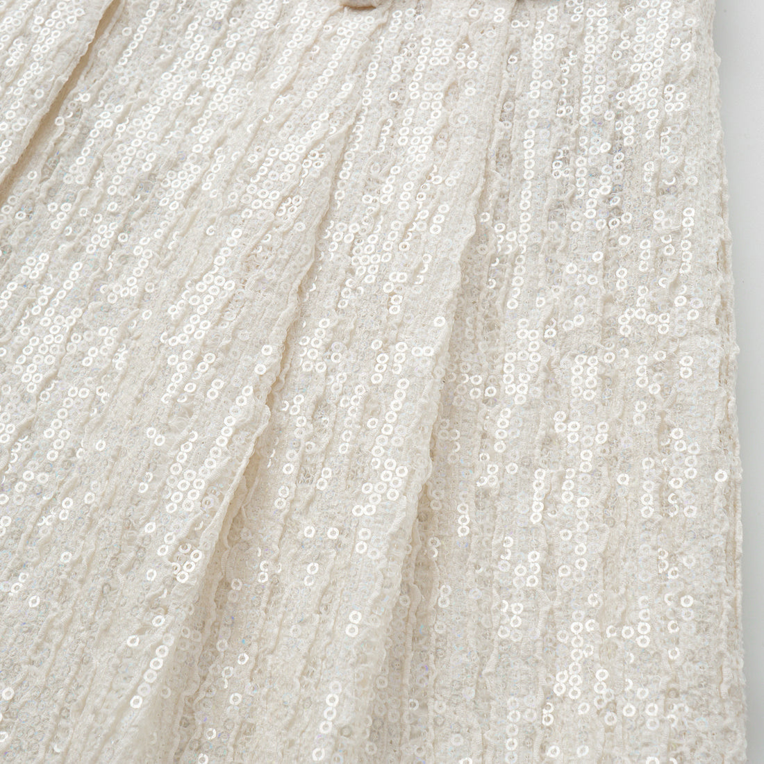 "Weekend at Monaco." 鏤花工藝亮片蕾絲短褲—Moonlit Luster 盧卡月光