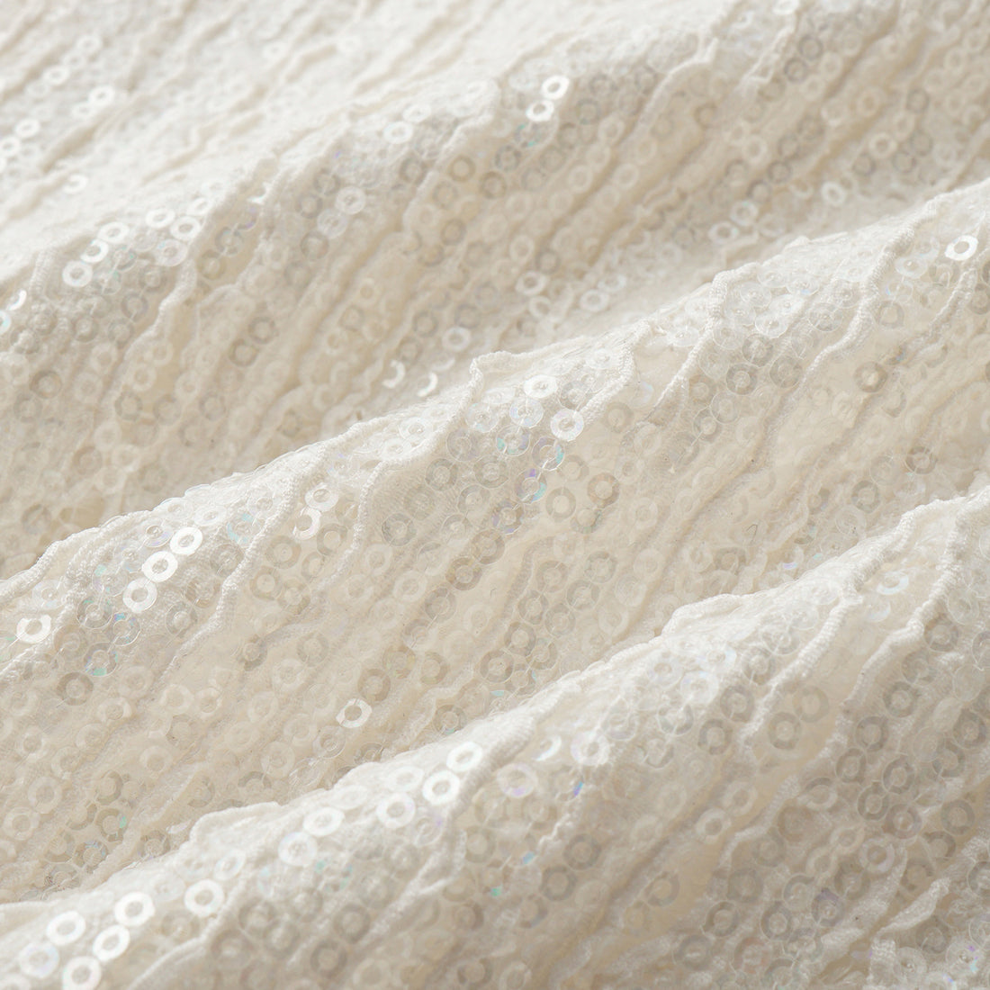 "Weekend at Monaco." 鏤花工藝亮片蕾絲短褲—Moonlit Luster 盧卡月光