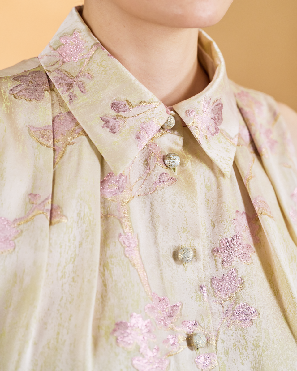 “Iris Gold 鳶尾淡金”義大利真絲緹花剪裁襯衫背心 2