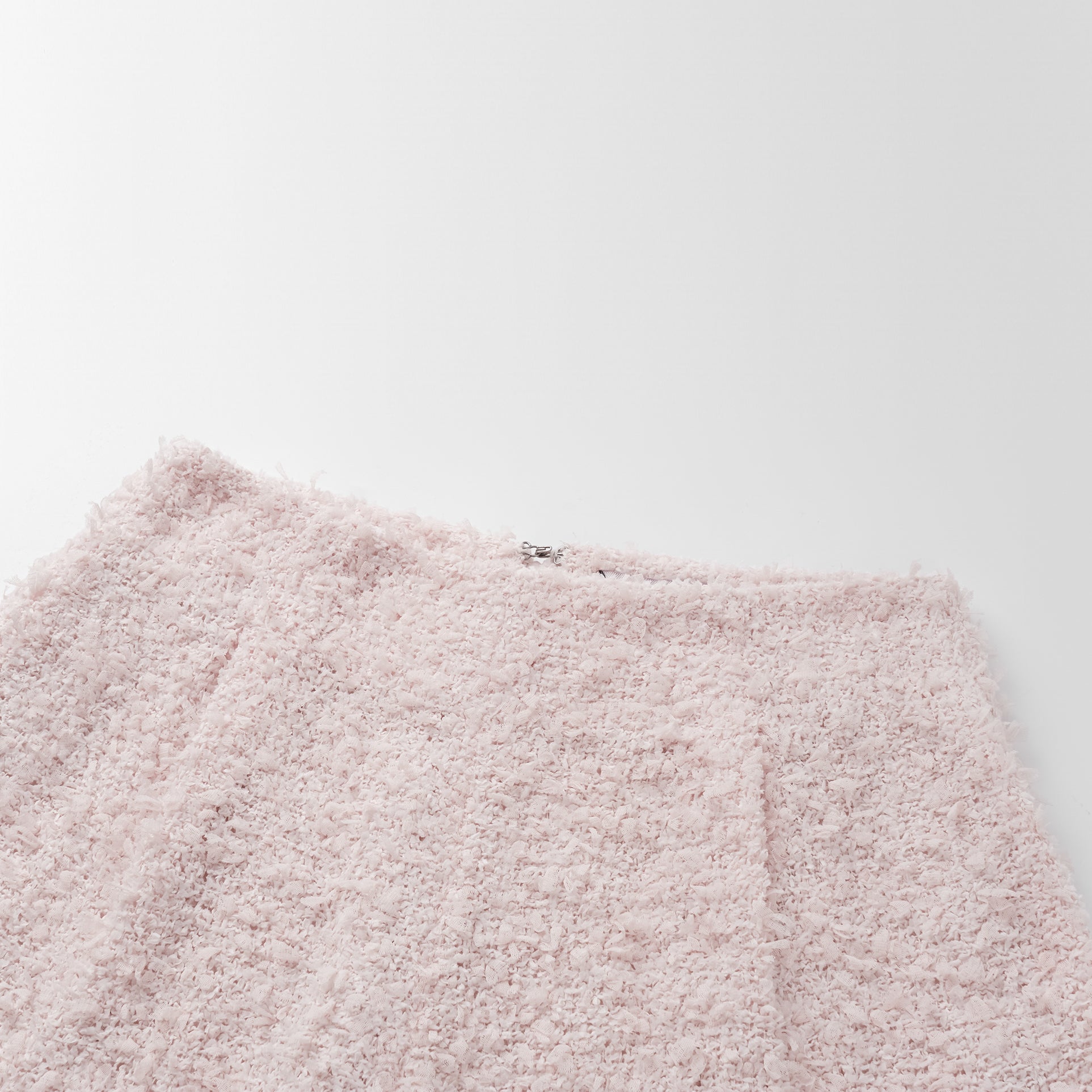 “Breeze boucle" 義大利肌理輕薄花呢短褲—When Petals Fall