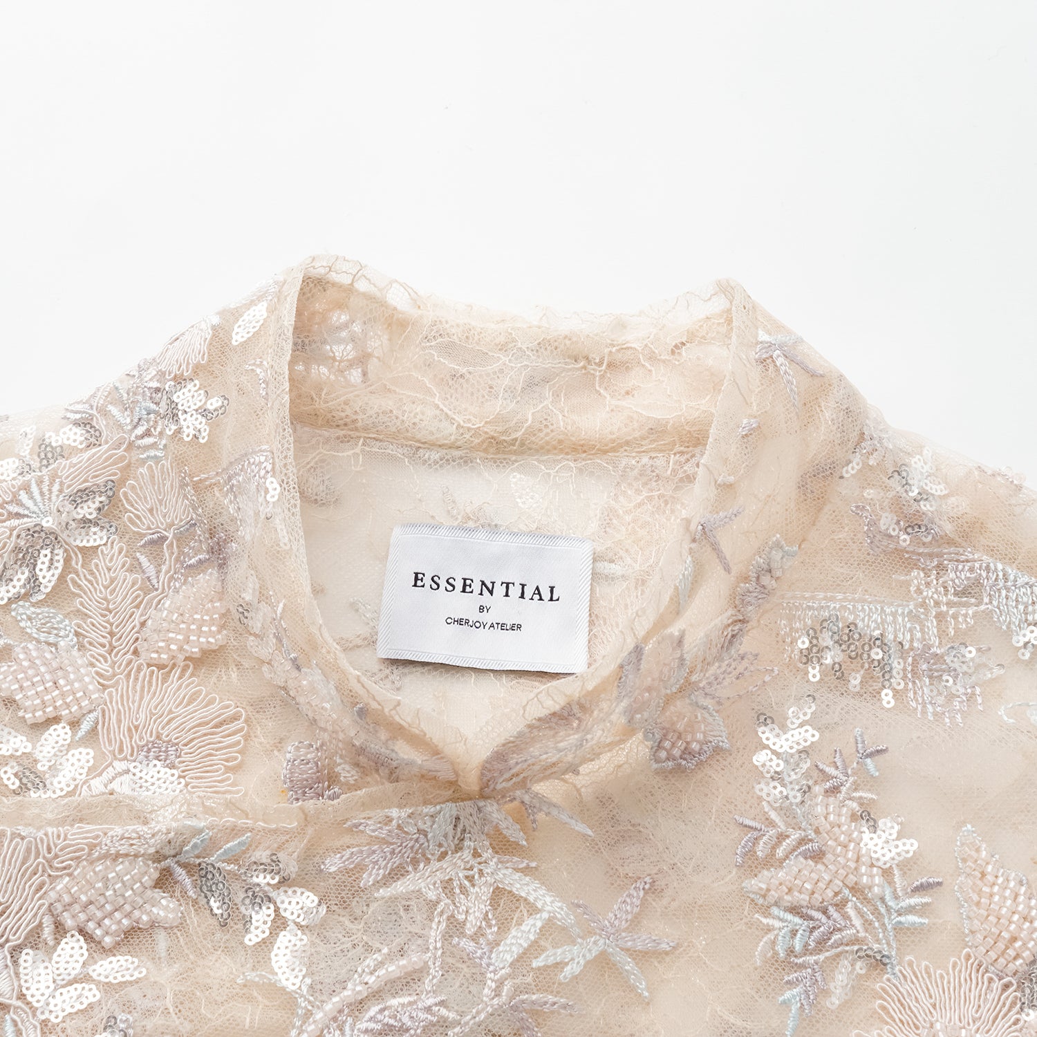 "Imperial Garden Teatime"點景白描奢華珠繡蕾絲輕國風上衣—Petal Silhouette花間影