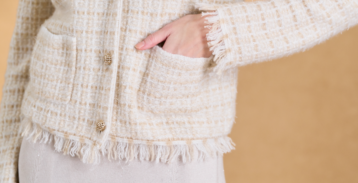 “花呢柔想 Tweed Reverie • 沙金微暈 Sable Lumière” 真絲 Cashmere 格織肌理流蘇針織外套
