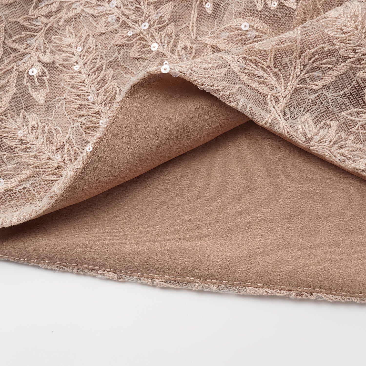 "Imperial Garden Teatime" 奢華珠繡輕國風蕾絲短褲