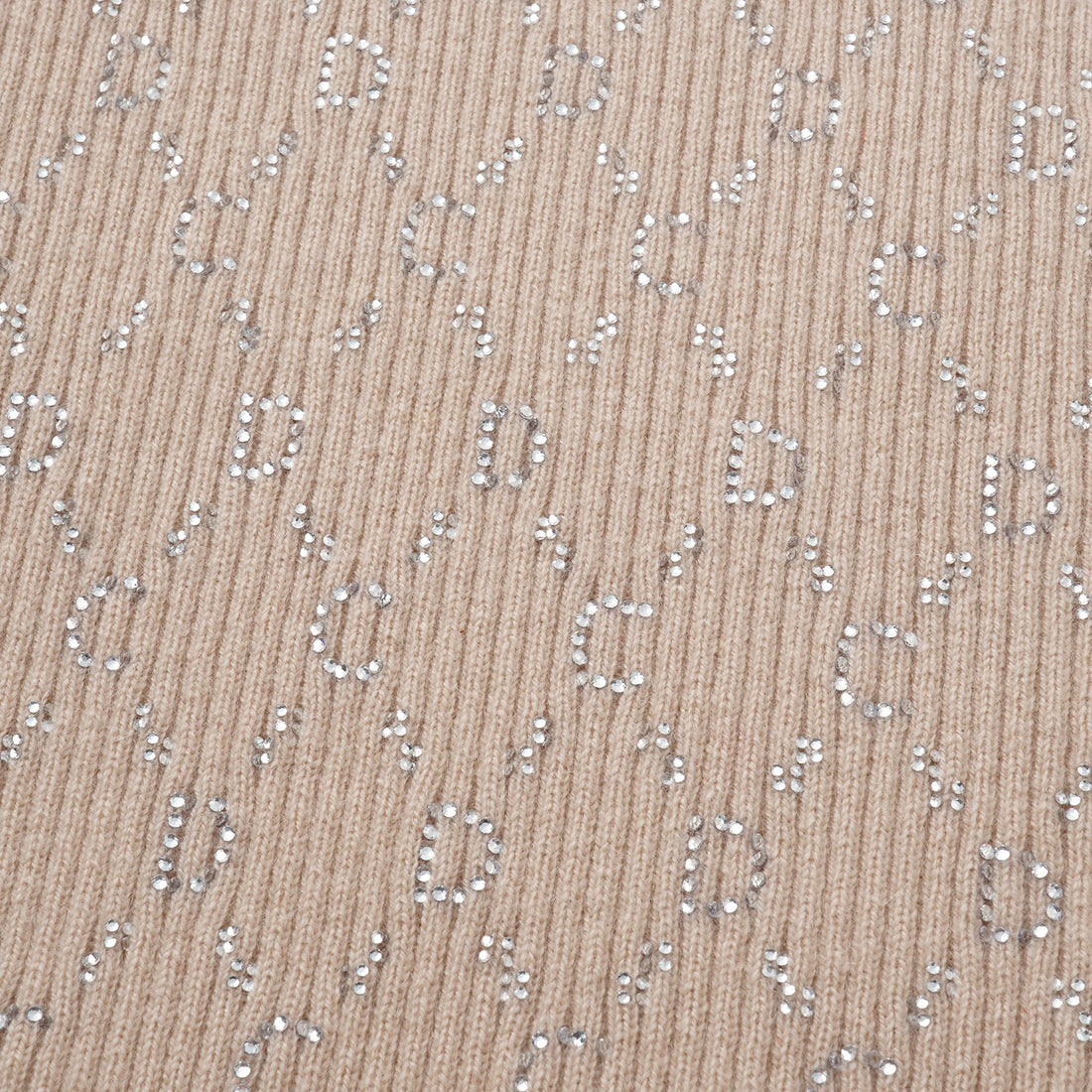 “Autumn Diary” 100% Cashmere立體鑽飾Monogram嵌花針織背心—Almond Cream杏仁奶霜